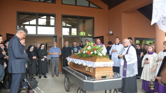 Sprovod i misa zadušnica Damira Pažina 01