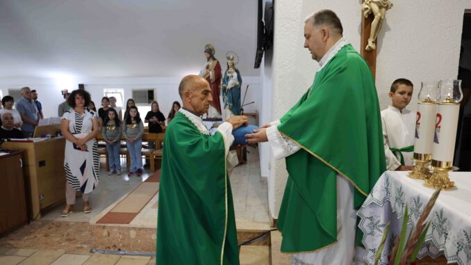 Na koloniji uveden župnik Bešlić 03