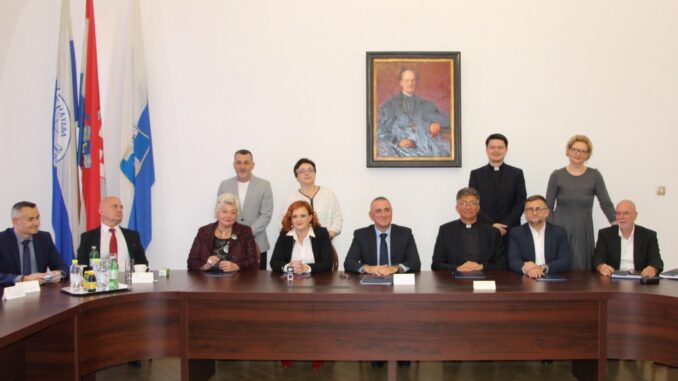 30-10-25_zdruzeni-studiji (5)