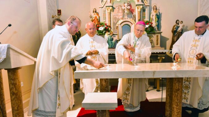 11-11_djurici-blagoslov-crkve-posveta-oltara (8)